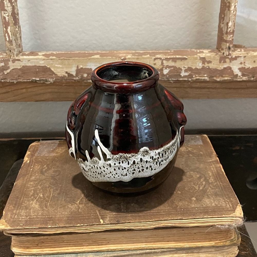 Vintage Taiwan pottery